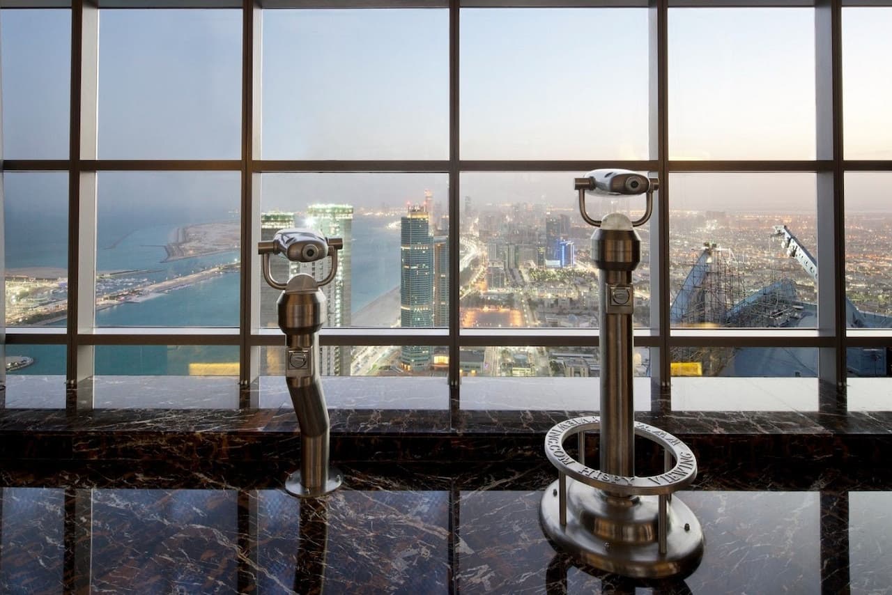 Etihad Towers Observation Deck at 300 - تصویر 3