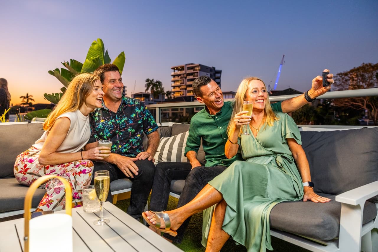 Gold Coast Buffet Dinner Cruise aboard Sea World Cruises - تصویر 5
