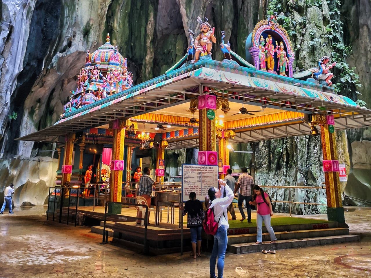 Genting Highlands and Batu Caves Full-Day Tour from Kuala Lumpur - تصویر 11