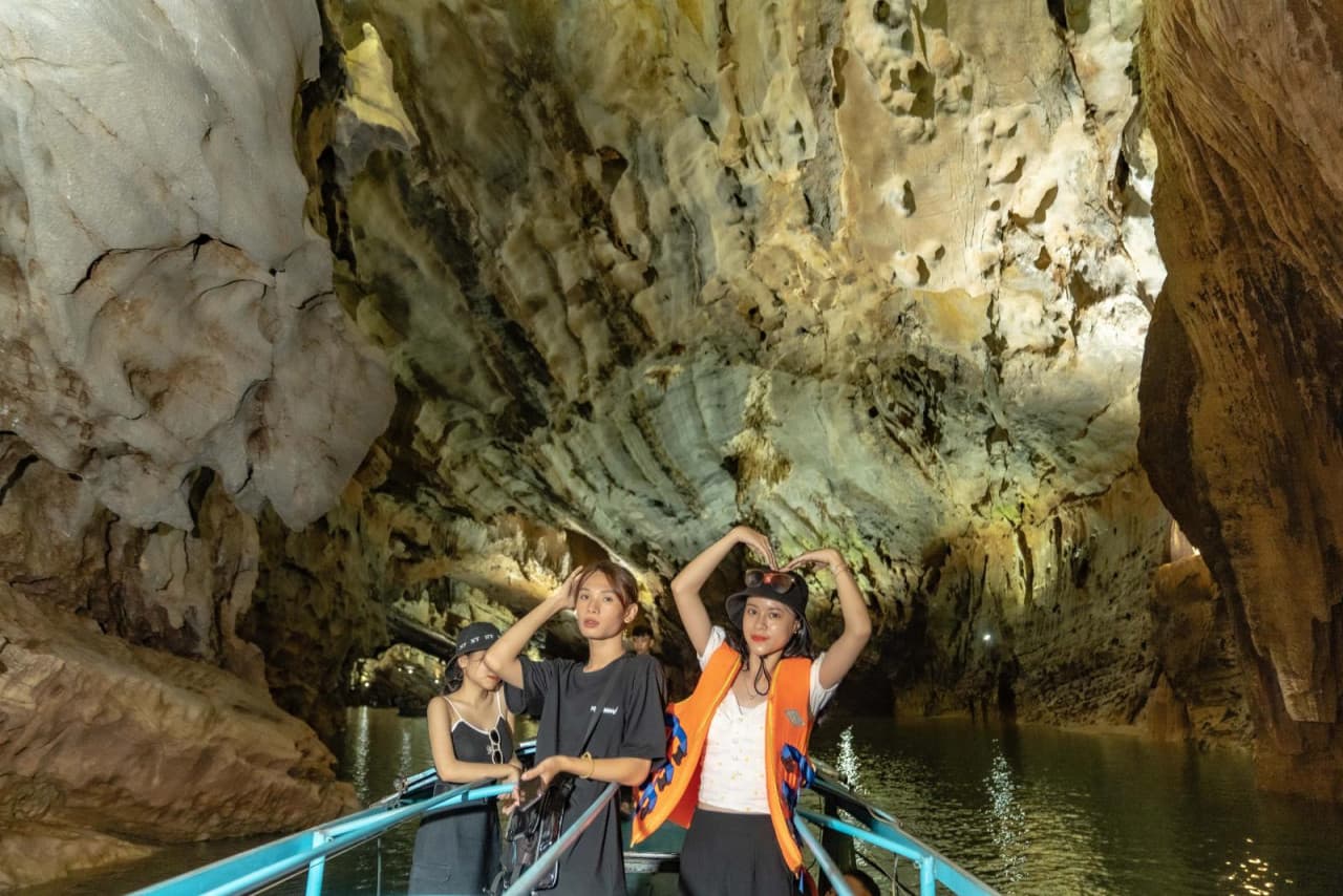 Phong Nha-Ke Bang National Park Tour from Hue - تصویر 7
