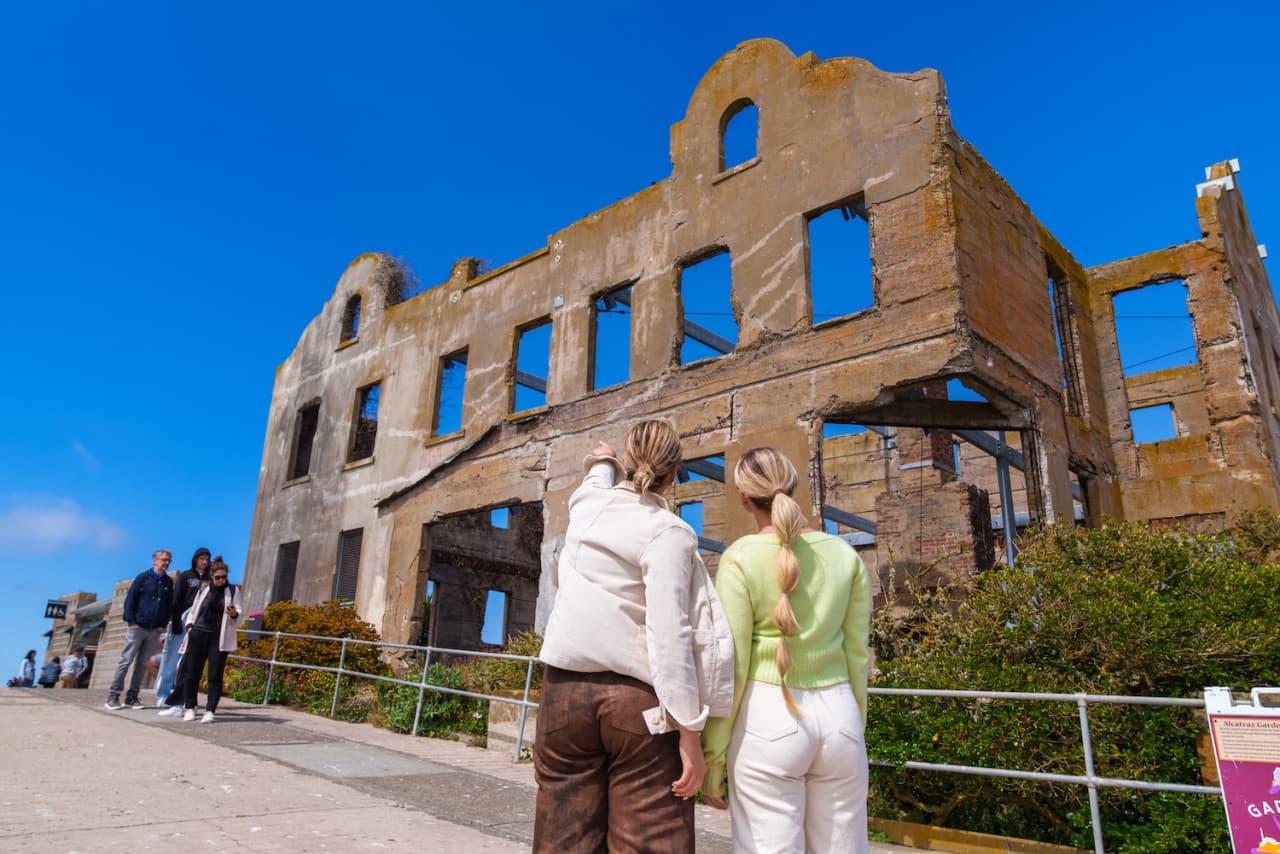 Official Alcatraz Island Admission Ticket + Audio Tour with Roundtrip Ferry by Alcatraz City Cruises - تصویر 7