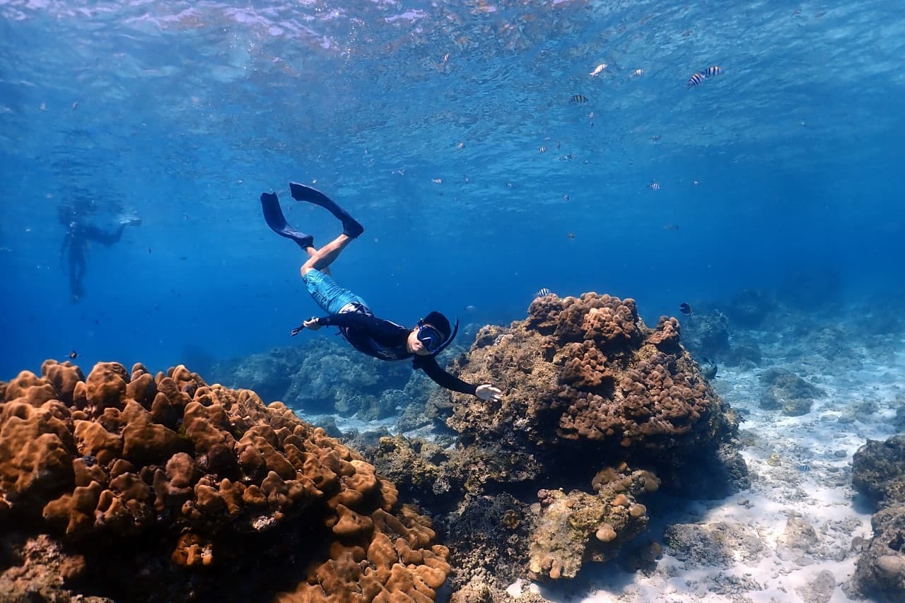 Raya Noi, Raya Yai, and Maiton Island Snorkelling Tour from Phuket - تصویر 7