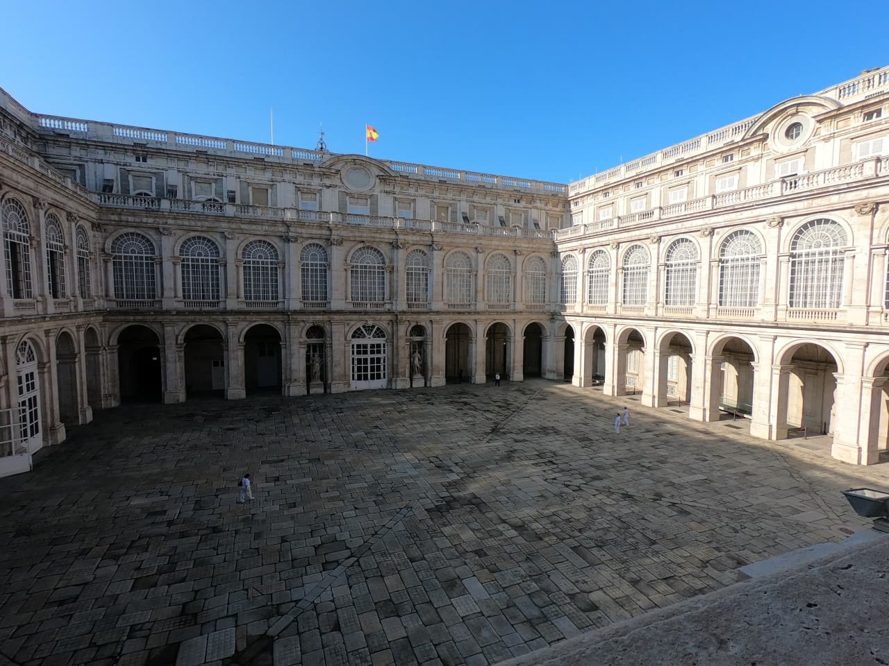 Royal Palace of Madrid Skip-the-Line Guided Tour - تصویر 3