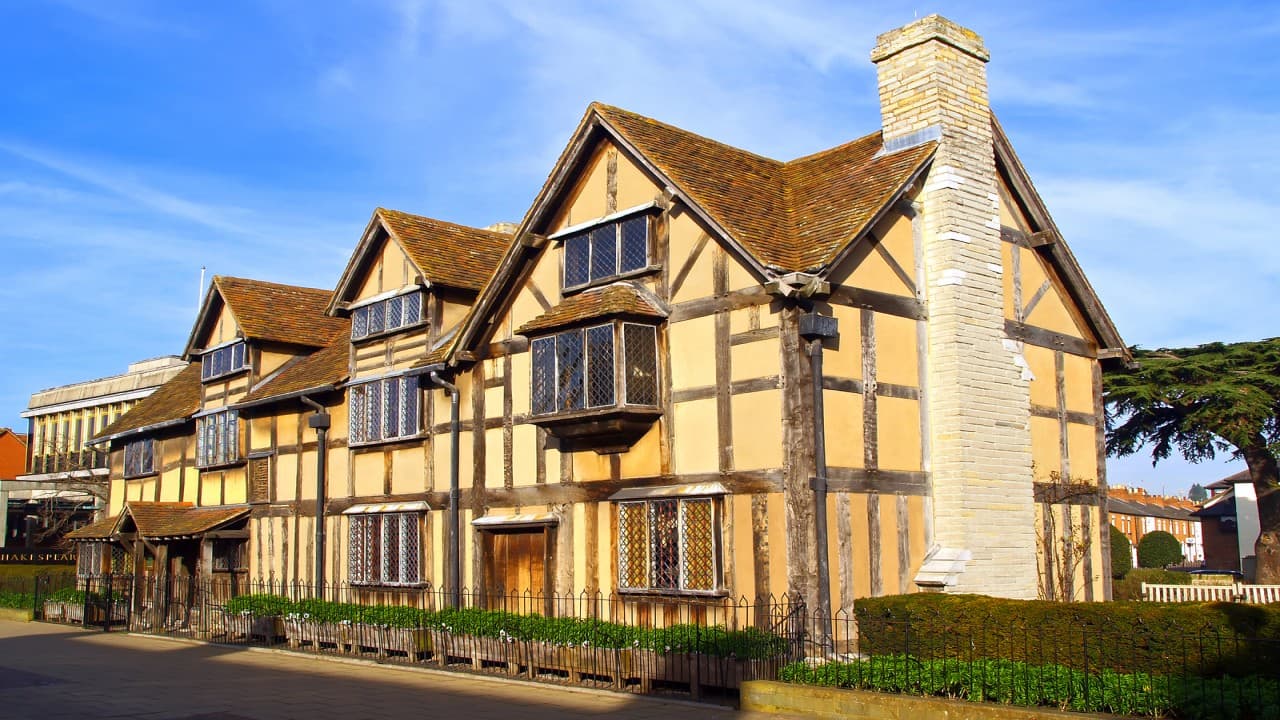 England In One Day: Stonehenge, Bath, Stratford and The Cotswolds Tour - تصویر اصلی