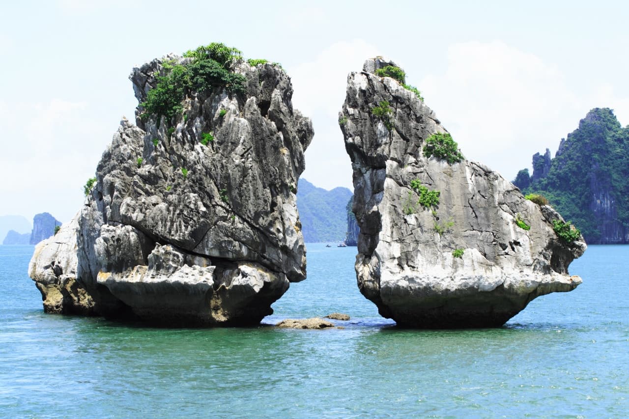 Ha Long Bay Cruise with Round Trip Transfer from Hanoi - تصویر 3