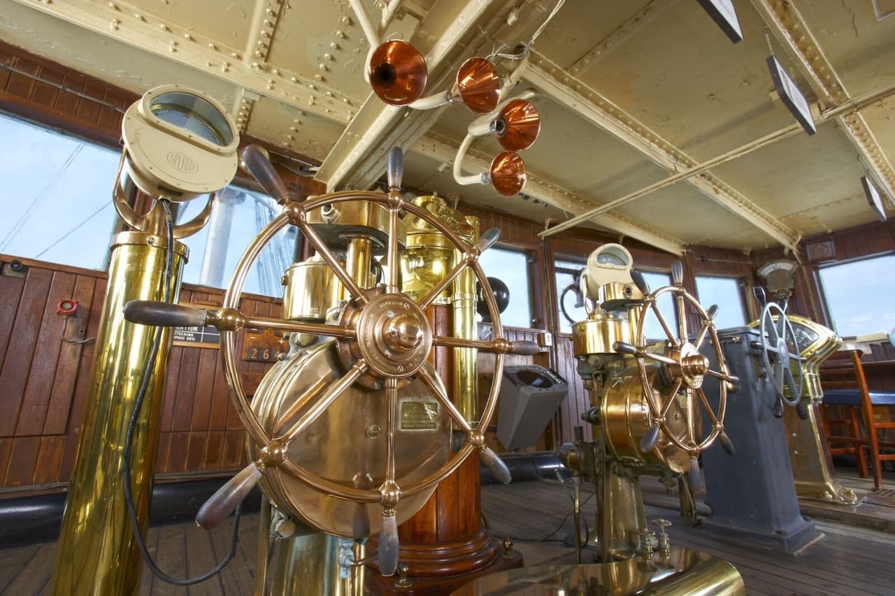 The Queen Mary Ticket - تصویر 2