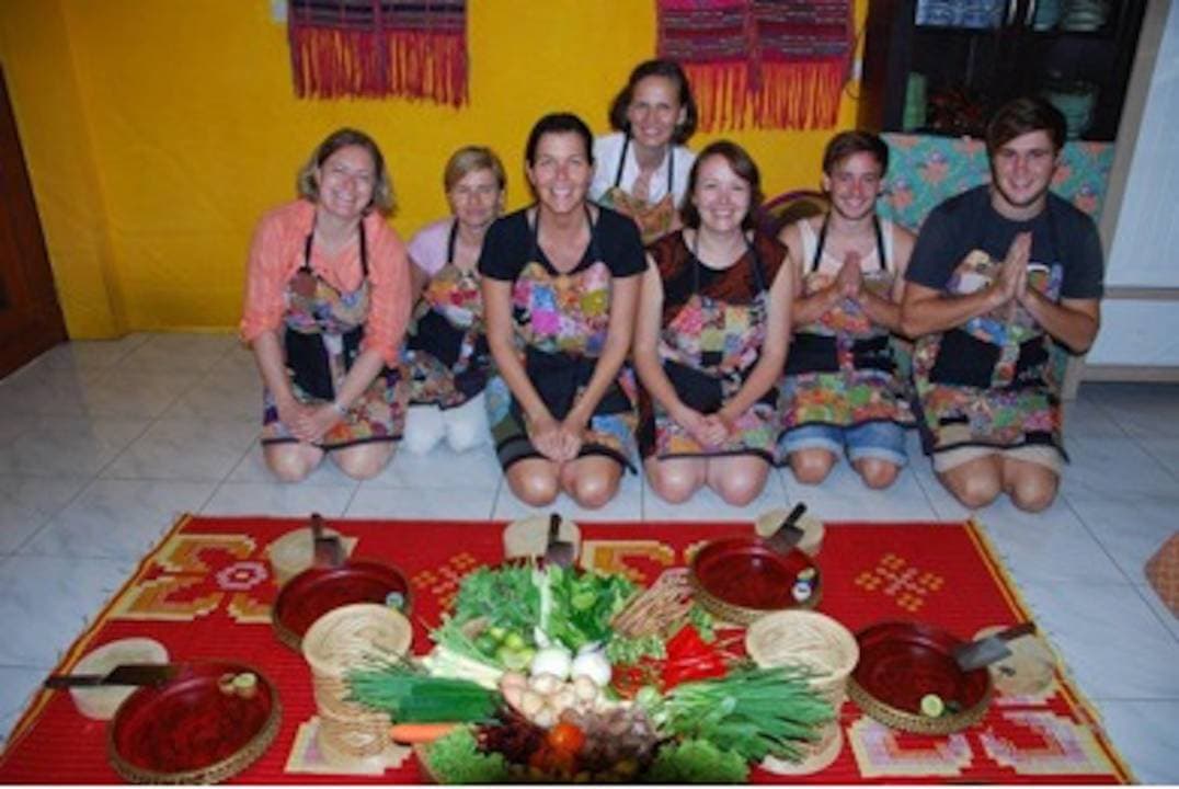 Thai Cooking Class at Silom Thai Cooking School - تصویر 20