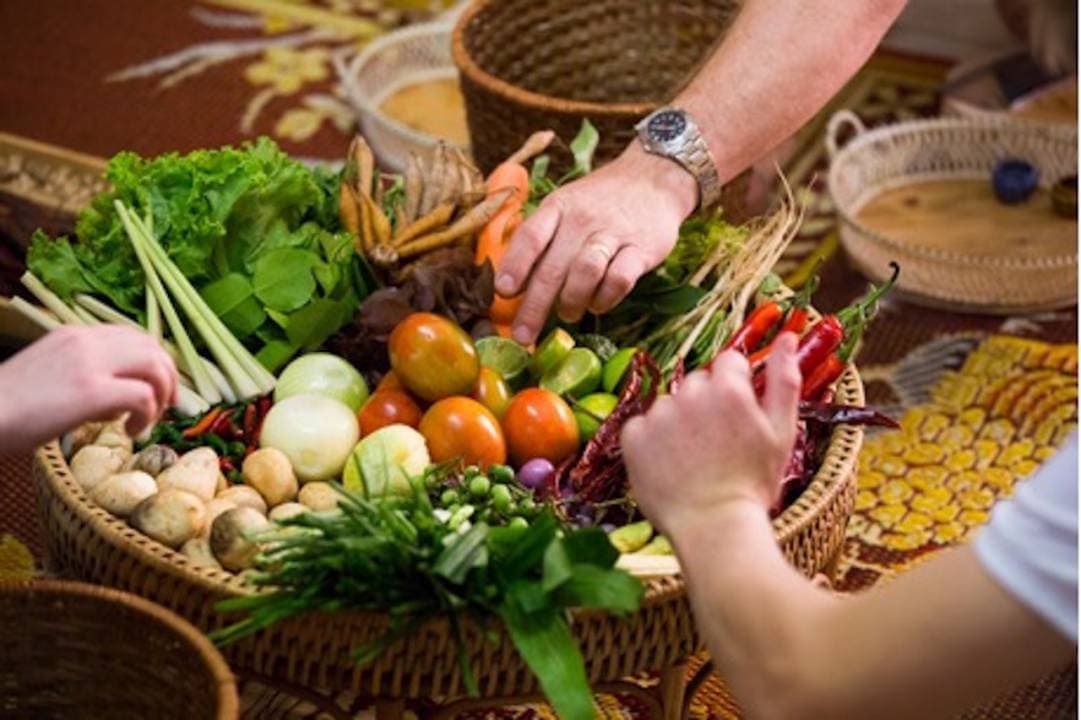 Thai Cooking Class at Silom Thai Cooking School - تصویر 9