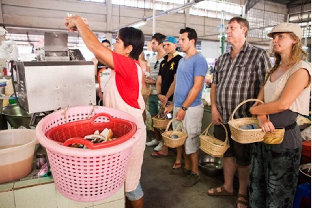 Thai Cooking Class at Silom Thai Cooking School - تصویر 7