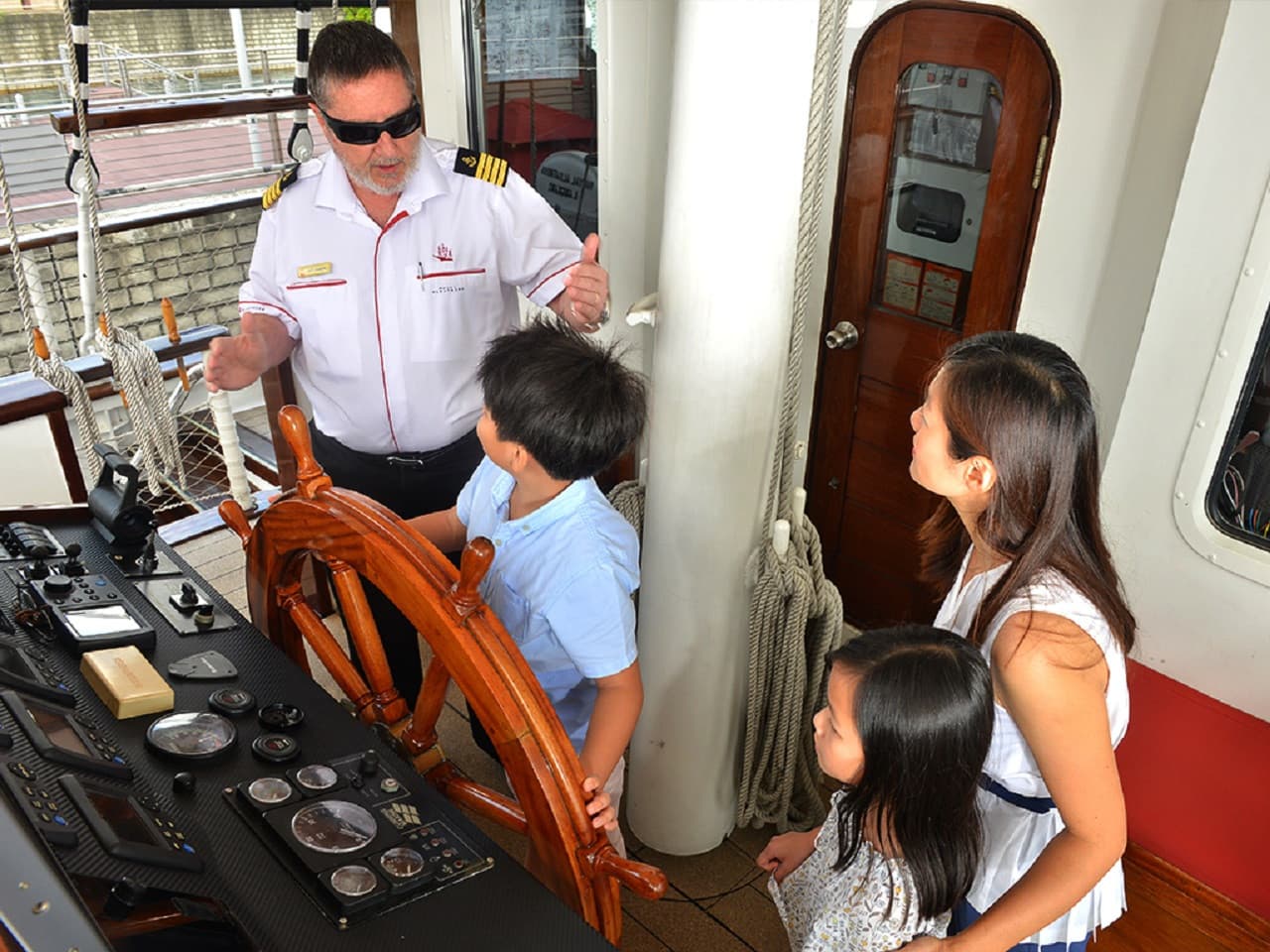 The Royal Albatross - Luxury Tall Ship Cruise Ticket - تصویر 14