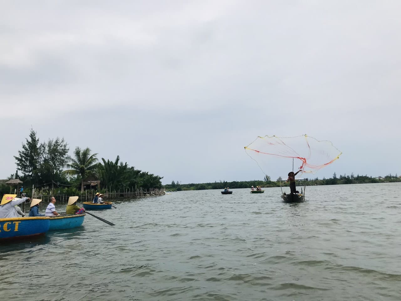Hoi An Coconut Forest Basket Boat Ride - تصویر 11