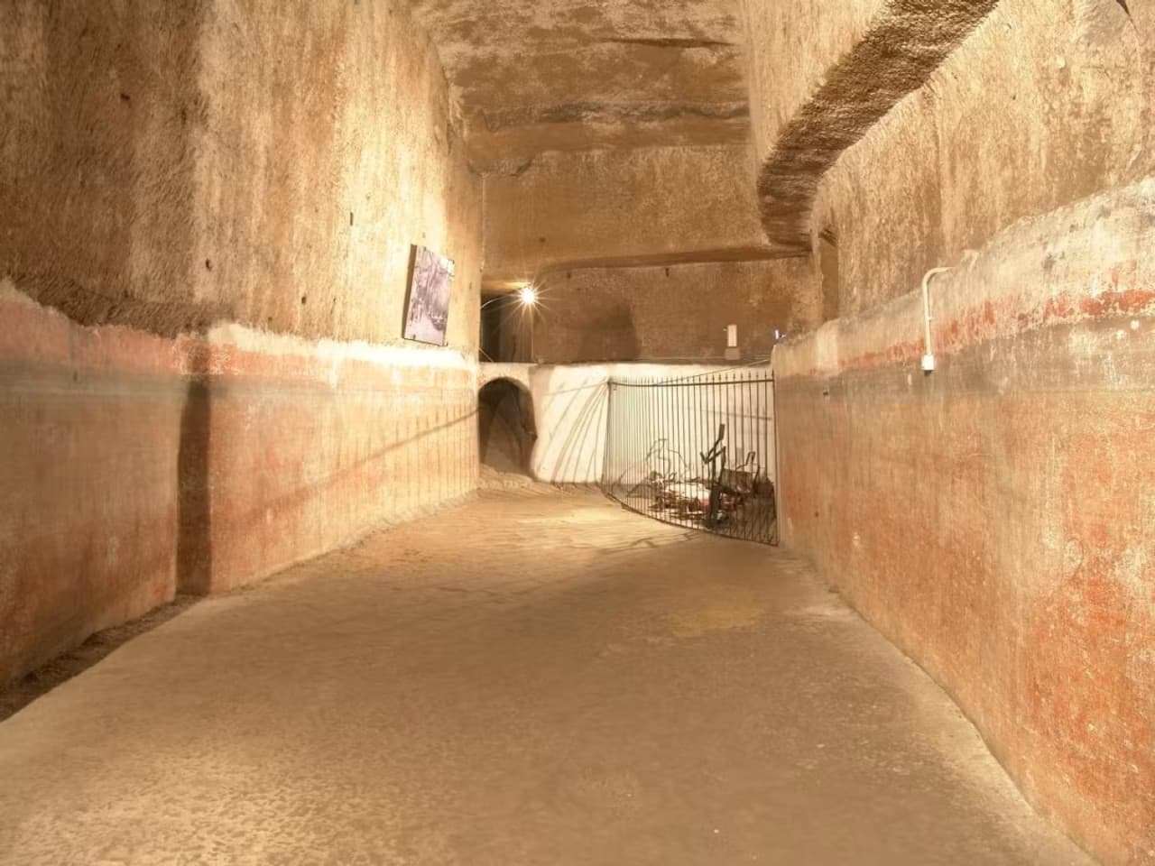 Naples Underground Guided Tour - تصویر 7
