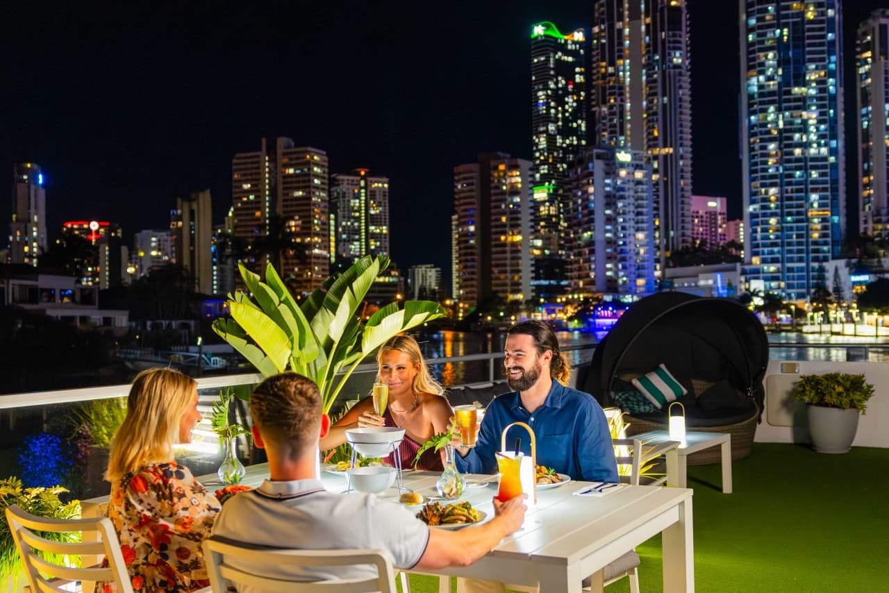 Gold Coast Buffet Dinner Cruise aboard Sea World Cruises - تصویر اصلی