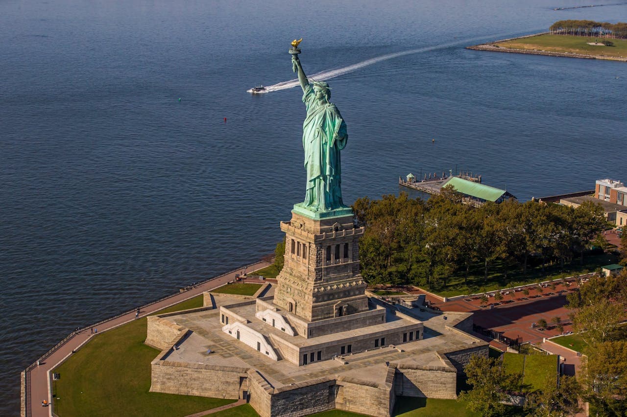 New York City: 20-minute Helicopter Tour from Manhattan - تصویر 2