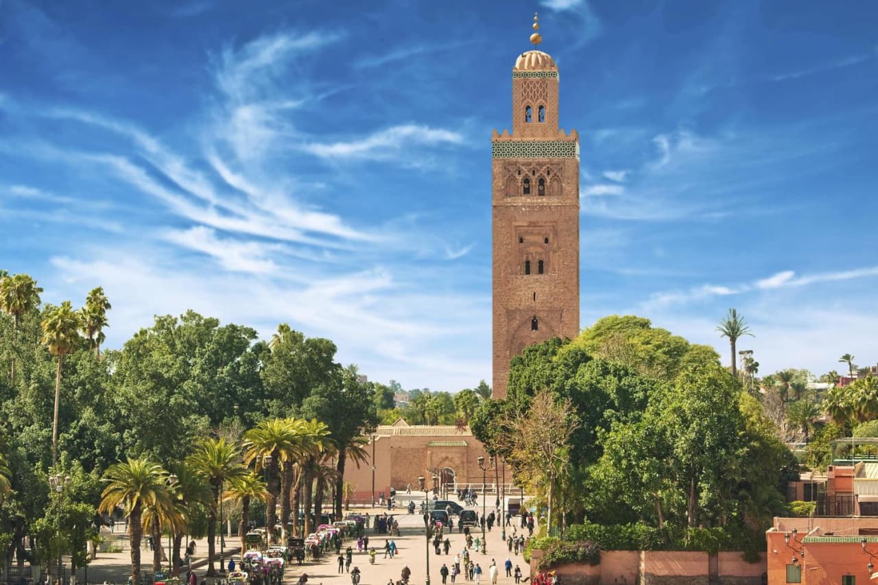 Marrakech Tour: Koutoubia Mosque, El Bahia Palace, Menara Gardens, Djemaa El Fna Square - تصویر اصلی