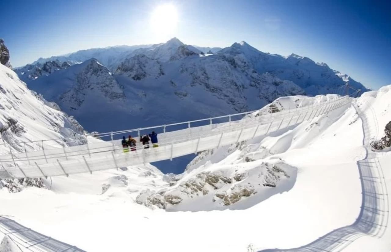 Mount Titlis Snow Experience for First-Time Skiers Tour from Zurich - تصویر 3