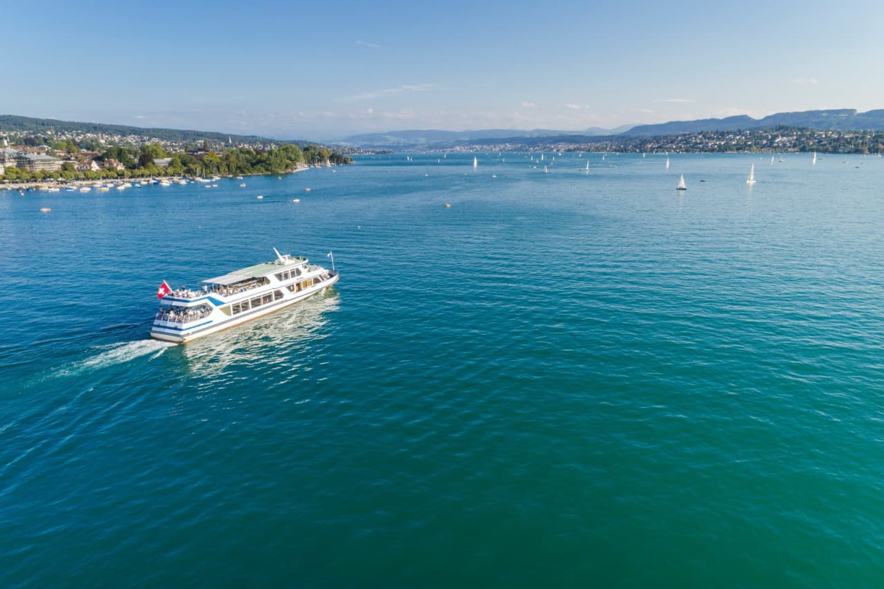 Zurich City Tour with Cruise and Lindt Home of Chocolate - تصویر 2