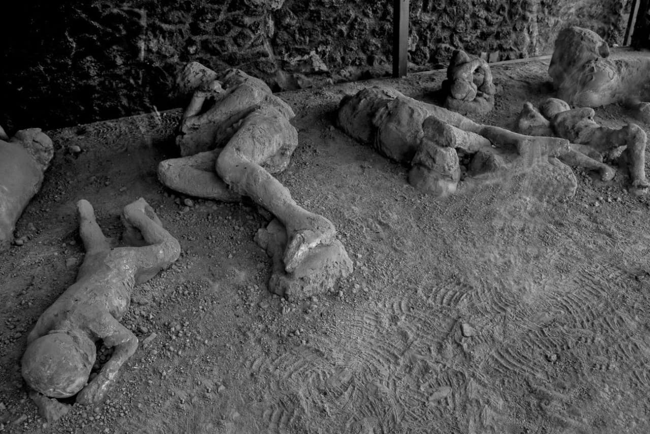 Pompeii and Naples Full-Day Tour from Rome - تصویر 21
