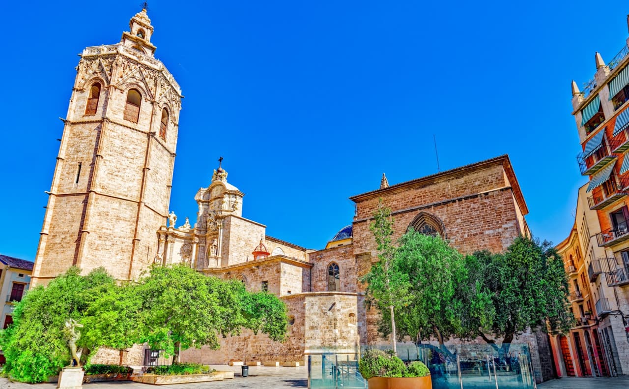 Valencia Cathedral & Holy Grail Tour with English-Speaking Guide & Fast Track Entry - تصویر اصلی