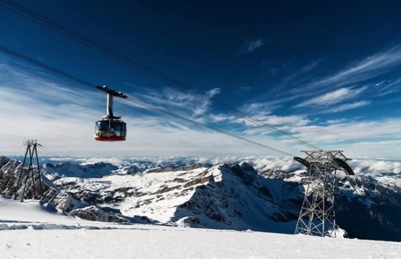 Mount Titlis Snow Experience for First-Time Skiers Tour from Zurich - تصویر 4