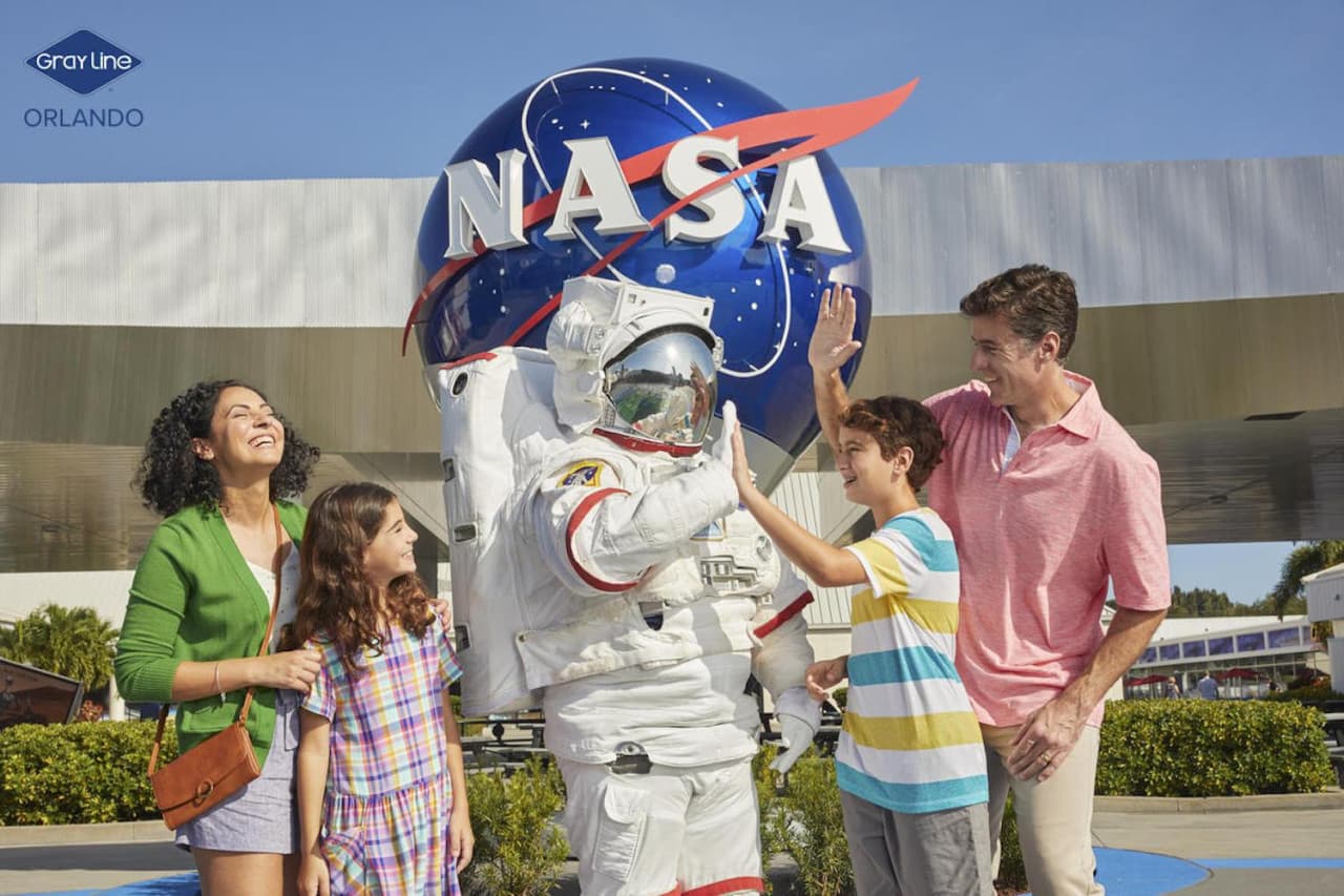 Kennedy Space Center Visitor Complex Admission with Round Trip Transportation from Orlando Area - تصویر اصلی