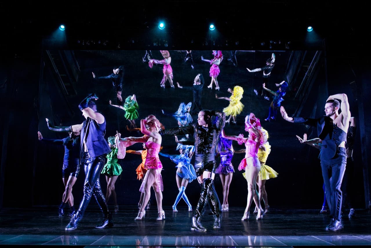 Paradis Latin Cabaret Night Show - تصویر 2