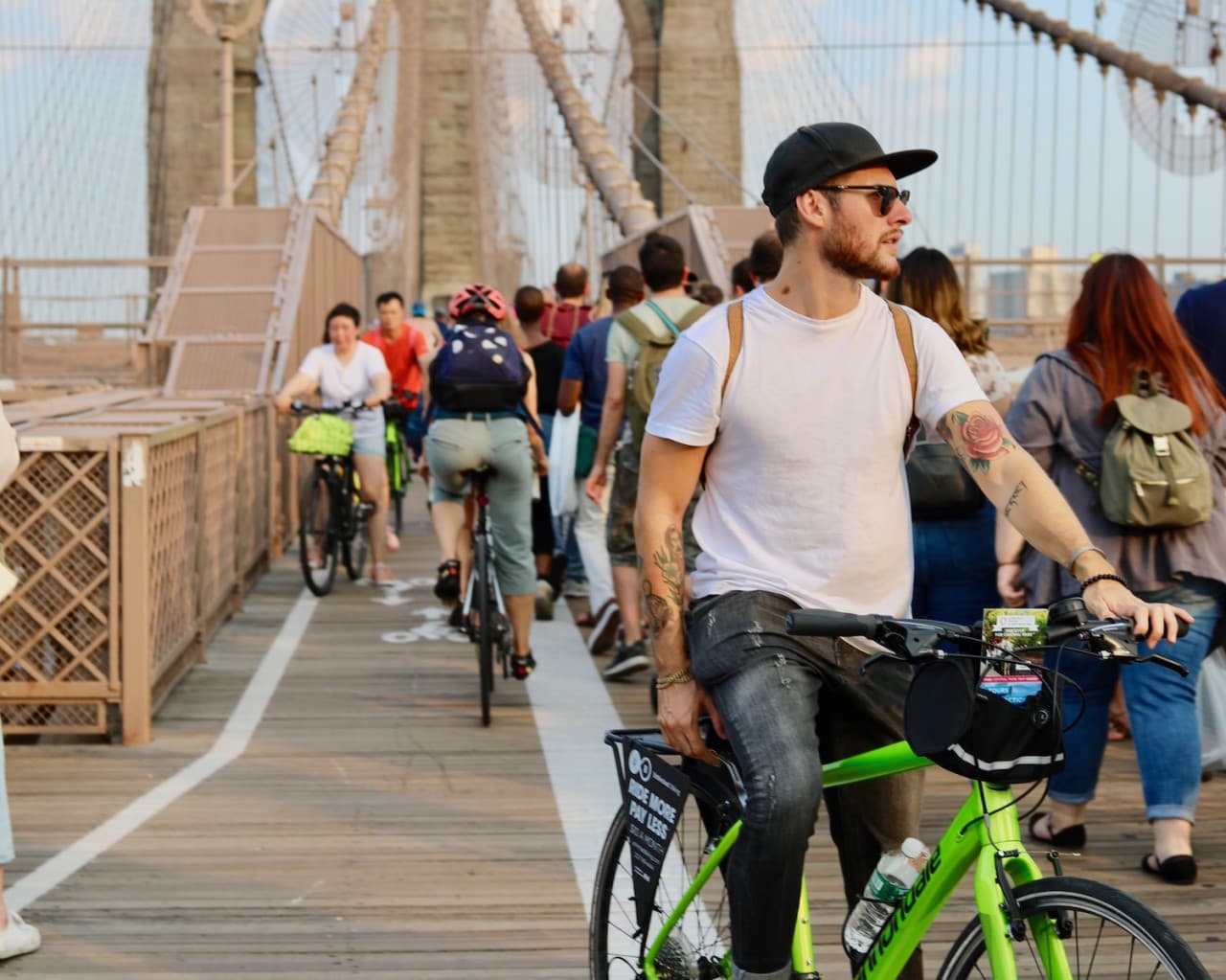 New York City Bike Rental at Brooklyn Bridge - تصویر 2