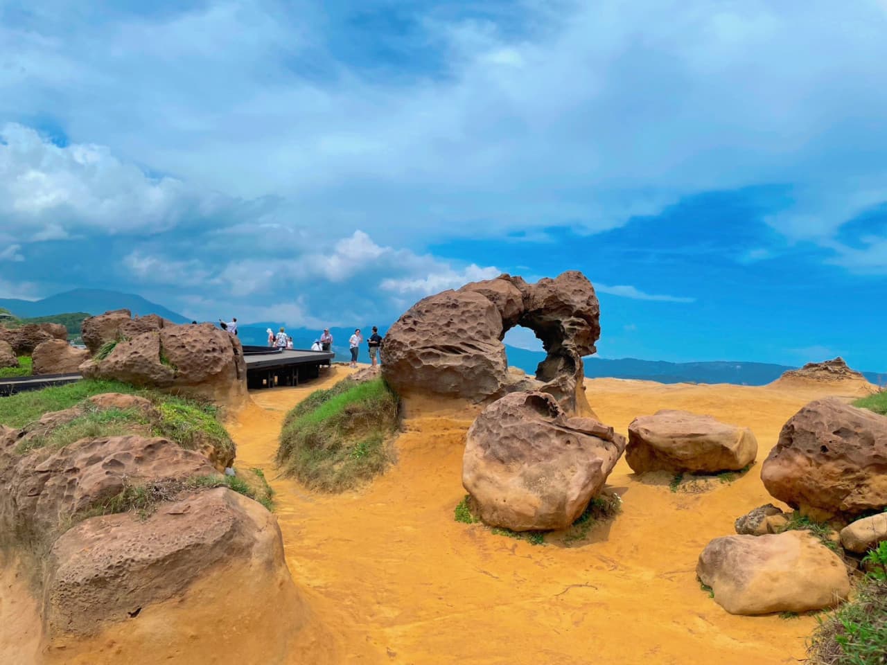 Yehliu, Jiufen, and Shifen Full-Day Tour from Taipei - تصویر 15
