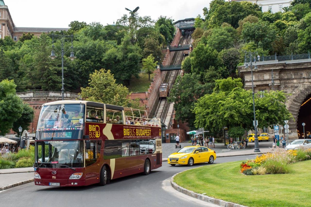 Big Bus Budapest Hop-on Hop-off Bus Tour - تصویر 5