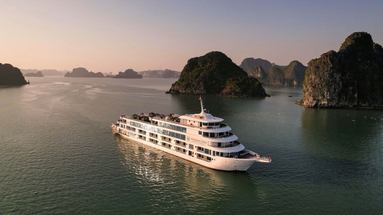 Halong Bay Premium Cruise aboard Ambassador Cruise - تصویر اصلی
