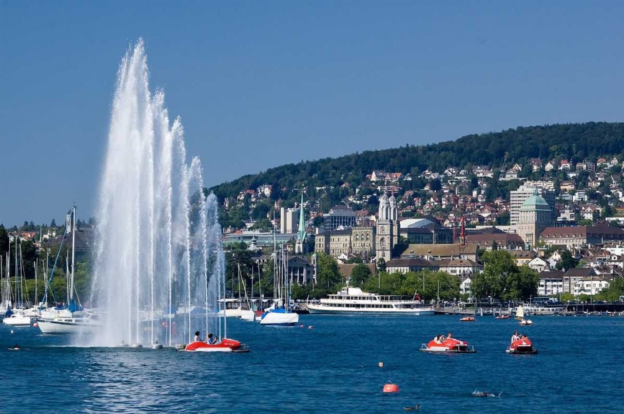 Zurich City Sightseeing Bus Tour with Lake Cruise - تصویر 2