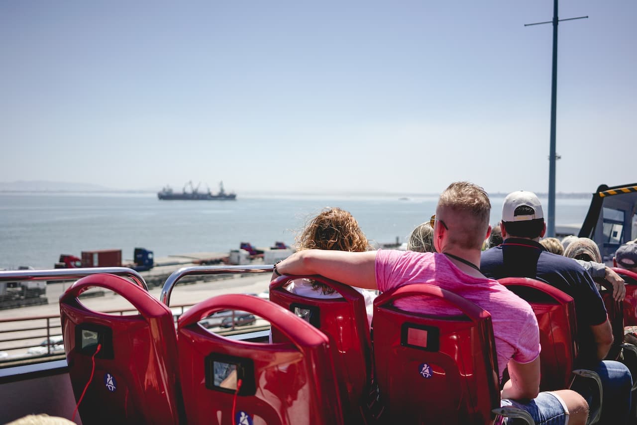 Lisbon Hop-on Hop-off Bus Tour - تصویر 3