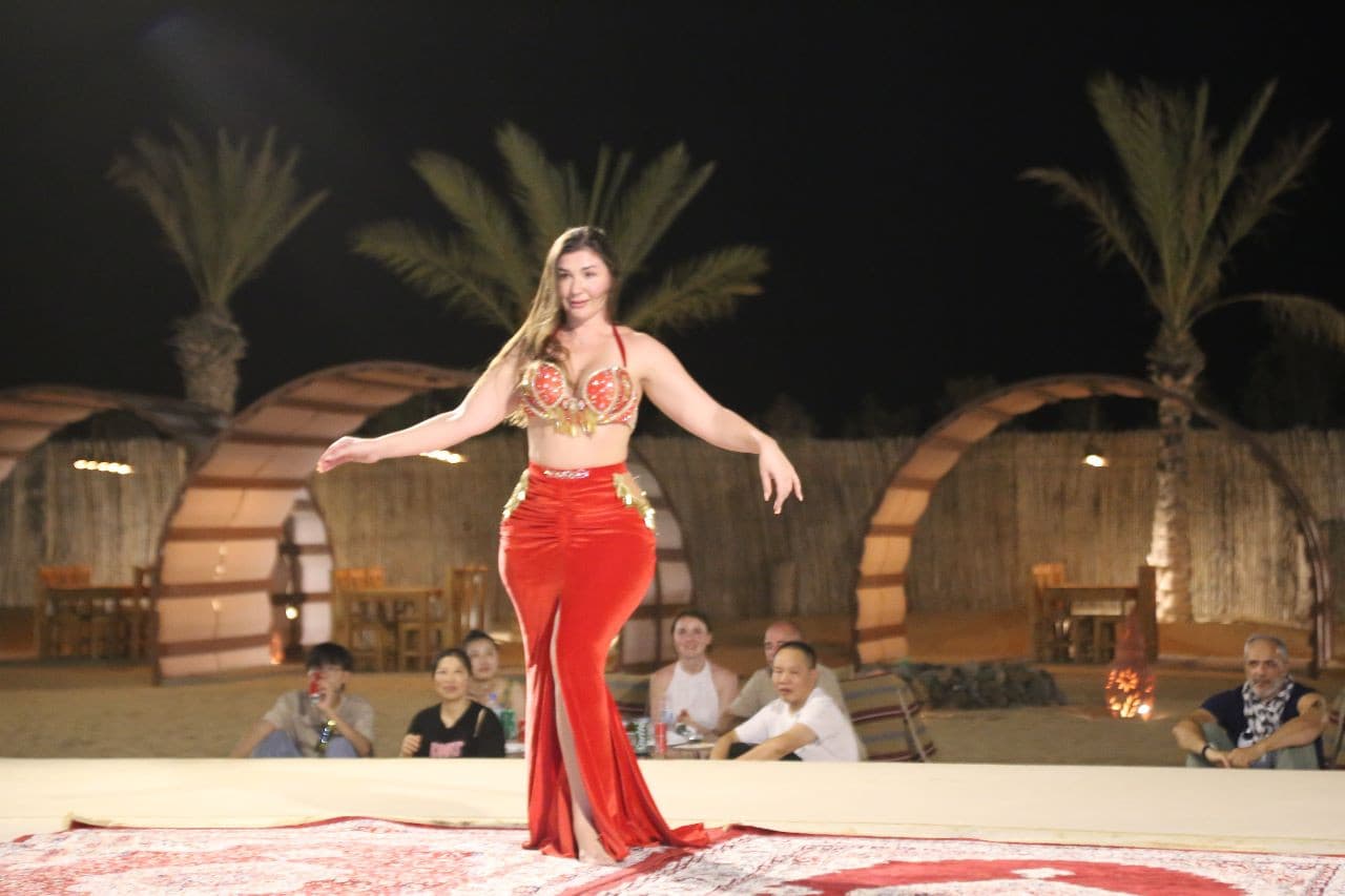 Premium Evening Desert Safari Tour from Dubai with BBQ Dinner - تصویر 21