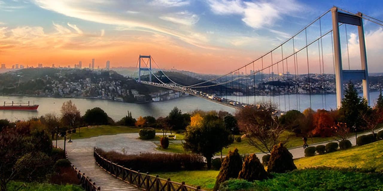 Istanbul Sightseeing Tour, Dolmabahce Palace and Bosphorus Cruise - تصویر 2