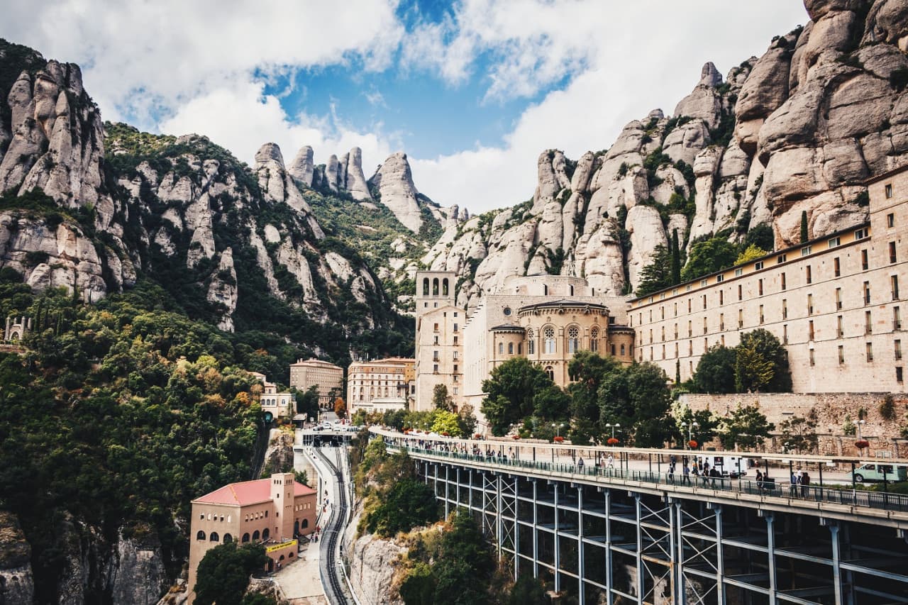 Montserrat Morning Tour with Black Madonna Priority Access - تصویر اصلی