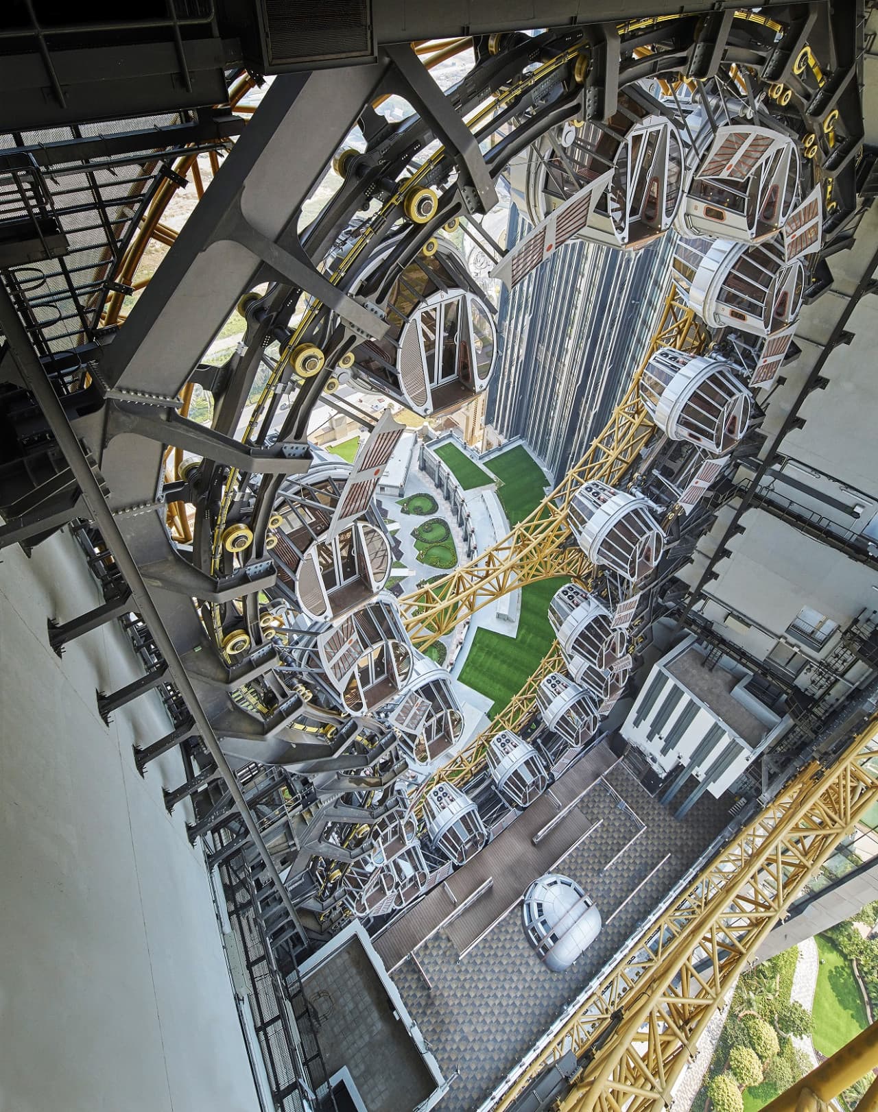 Studio City Macau Golden Reel Ferris Wheel - تصویر 16