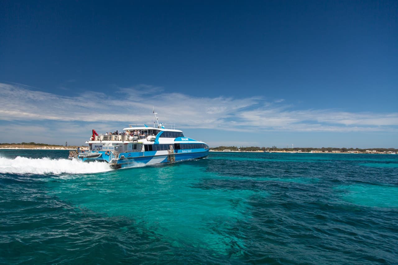 Round Trip SeaLink Ferry to Rottnest Island - تصویر 7