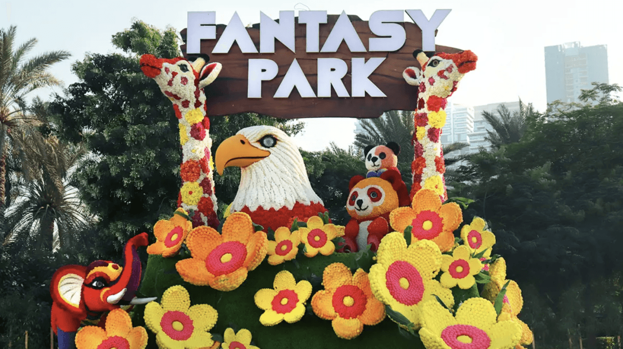 Dubai Garden Glow Ticket: Dinosaur Park and Fantasy Park - تصویر اصلی