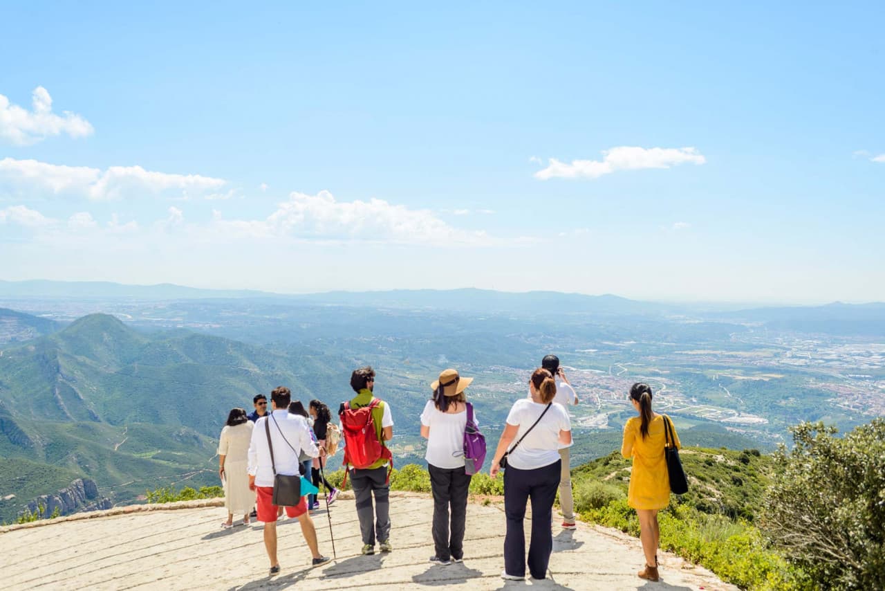 Montserrat, Girona, and Costa Brava Tour from Barcelona - تصویر 12