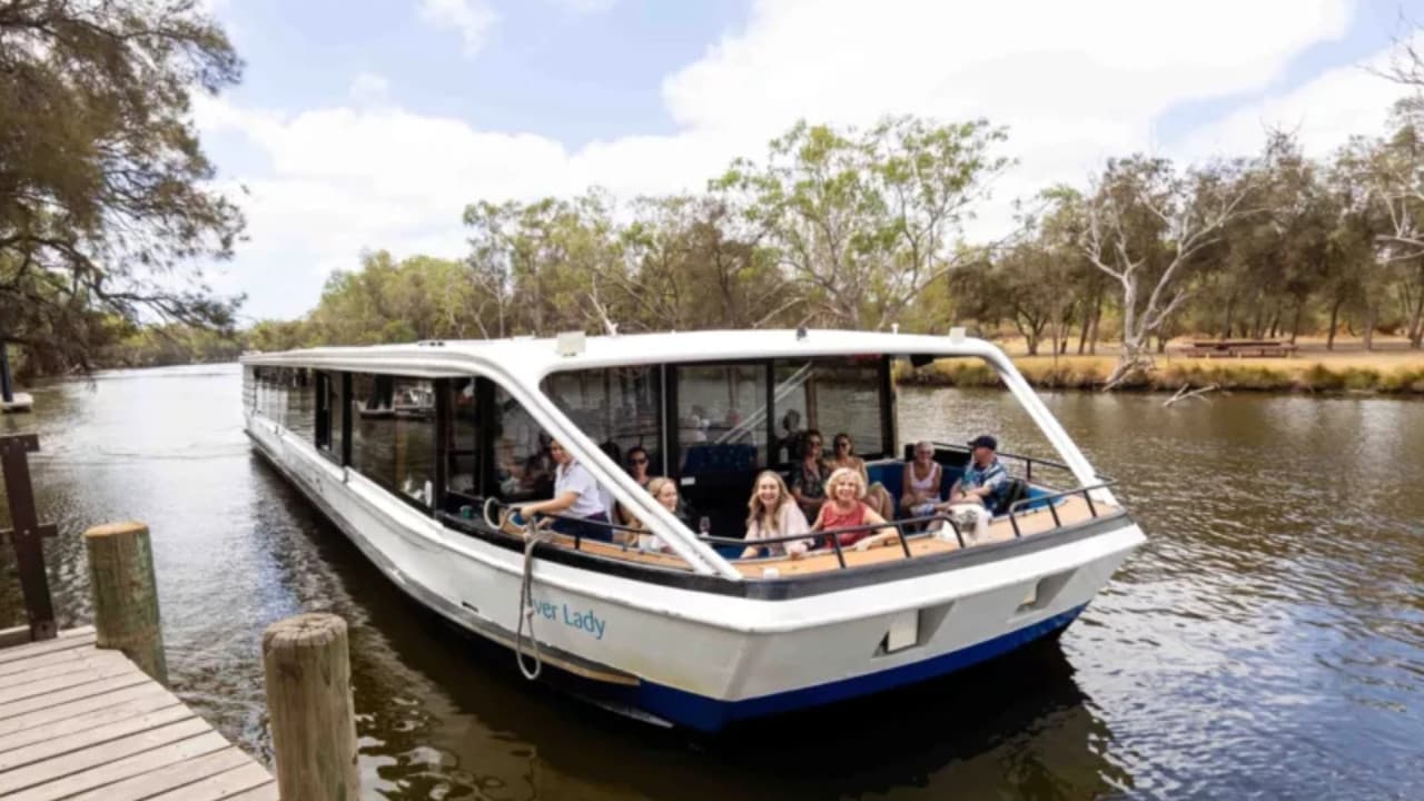 Captain Cook Cruises - Swan Valley Wine Cruise - تصویر 6