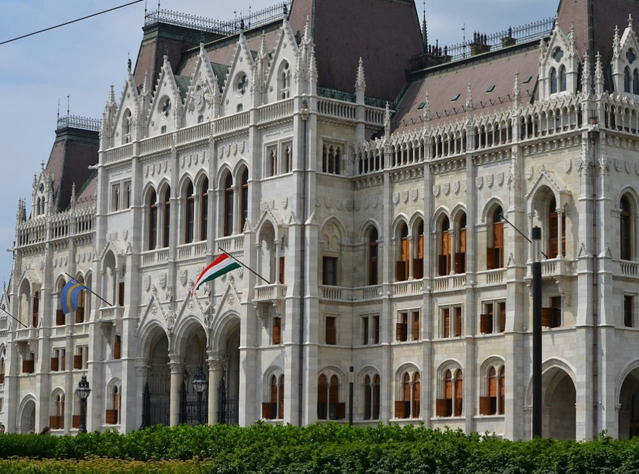 Budapest: Castle District & Hungarian Parliament Guided Tour + Transport - تصویر اصلی