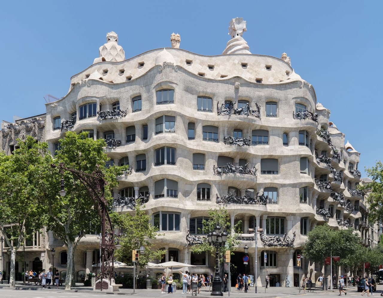 Casa Mila La Pedrera Ticket - تصویر اصلی