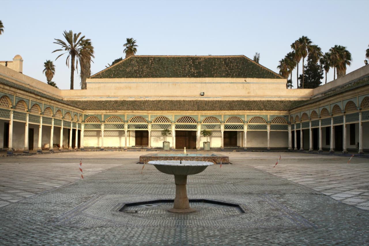 Marrakech Tour: Koutoubia Mosque, El Bahia Palace, Menara Gardens, Djemaa El Fna Square - تصویر 3