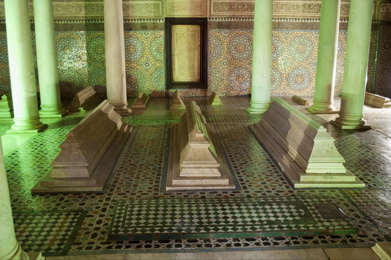Marrakech Tour: Koutoubia Mosque, El Bahia Palace, Menara Gardens, Djemaa El Fna Square - تصویر 4