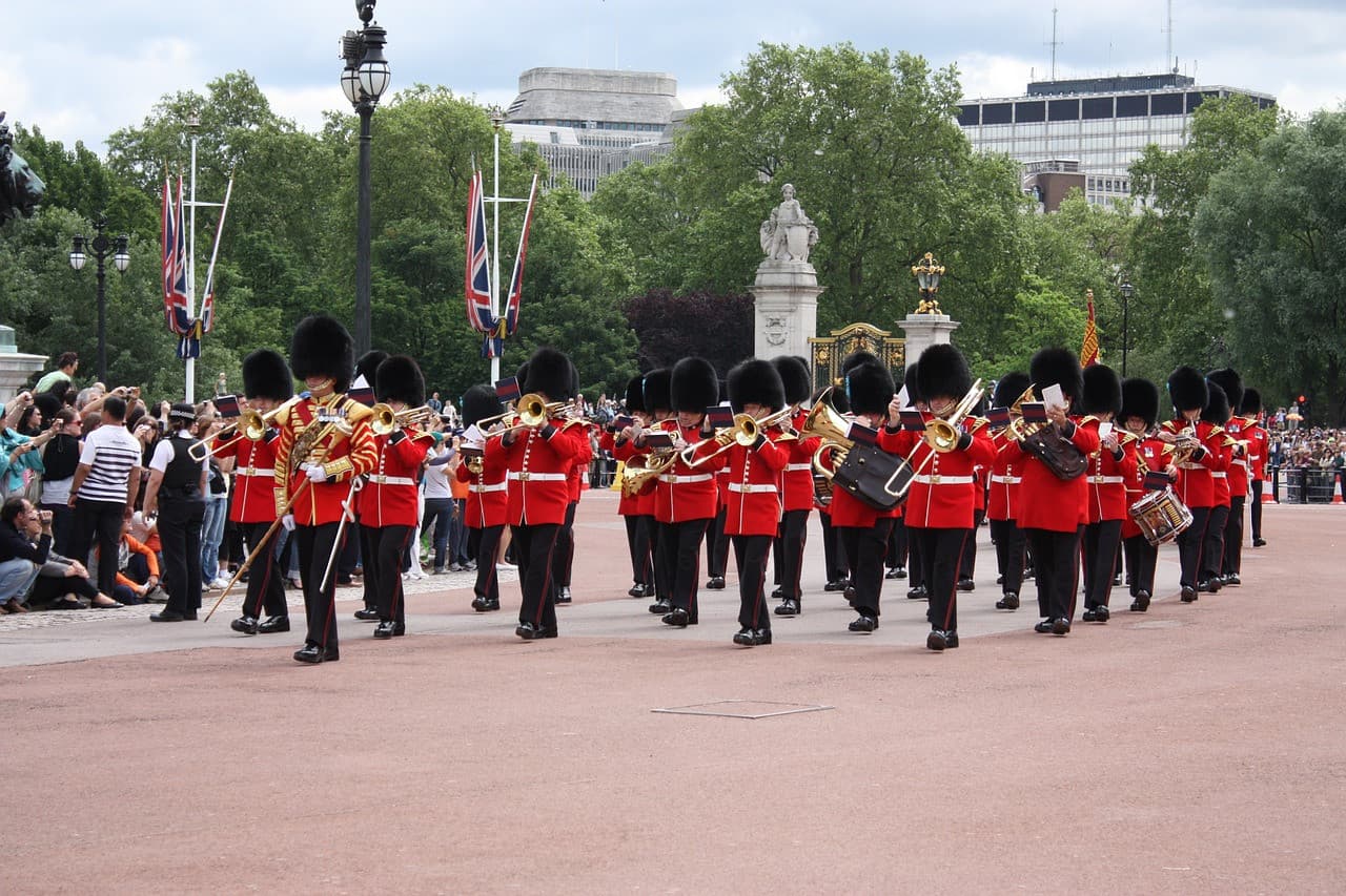 Full Day London with Changing of the Guard, Thames River Cruise and London Eye - تصویر 9