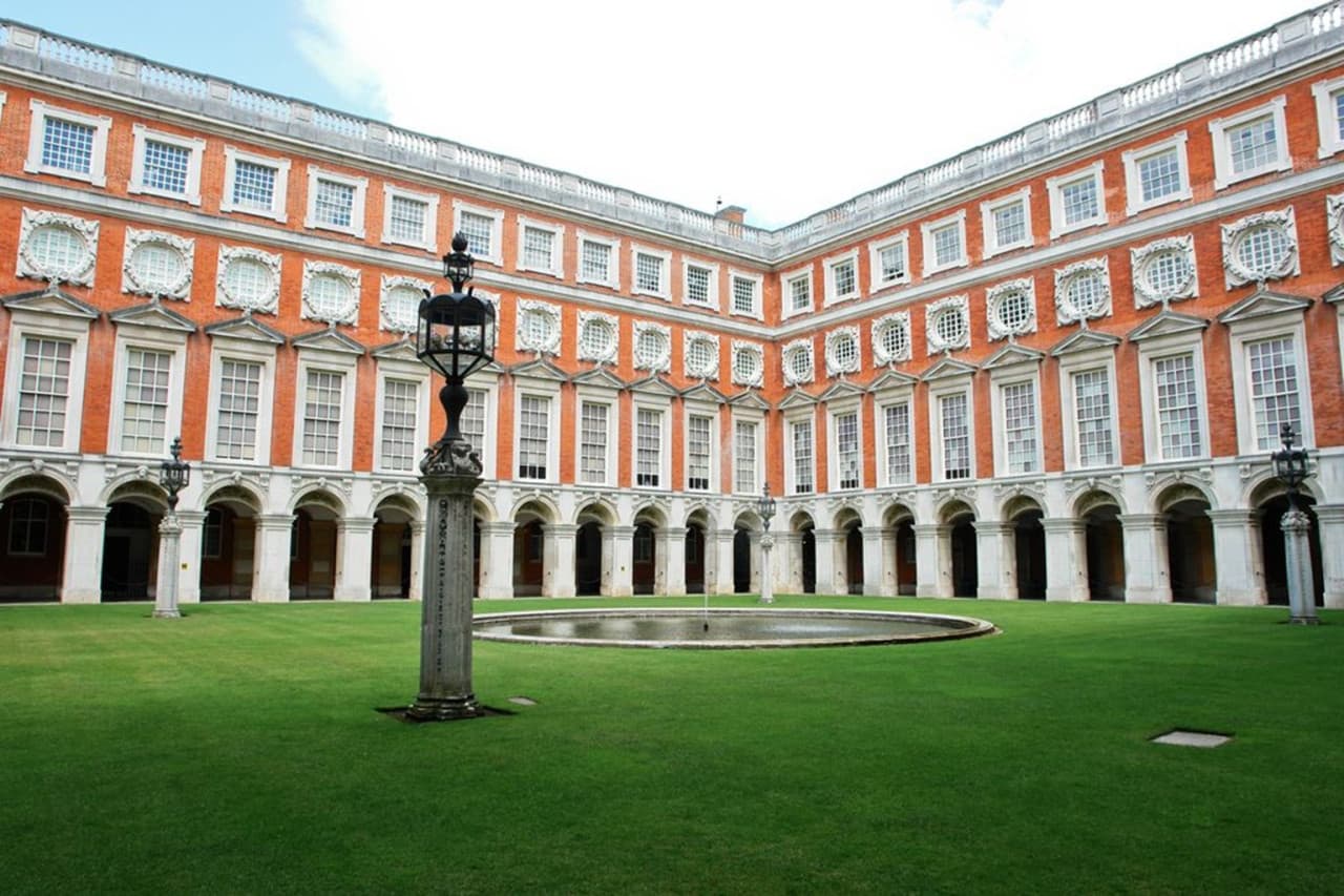 Hampton Court Palace, Windsor Castle, and London Sightseeing Tour - تصویر 10