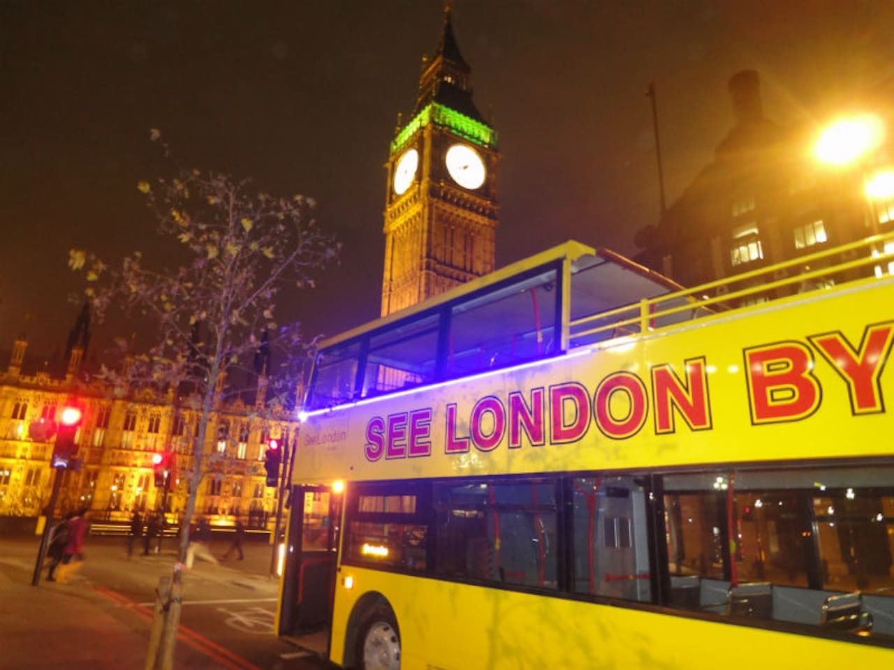 See London by Night - تصویر اصلی