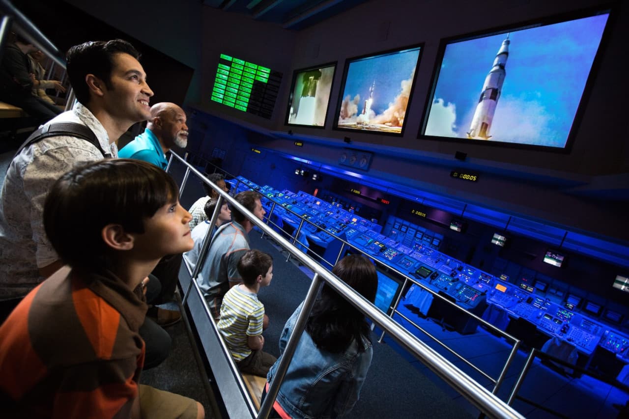 Kennedy Space Center Visitor Complex Admission with Round Trip Transportation from Orlando Area - تصویر 17