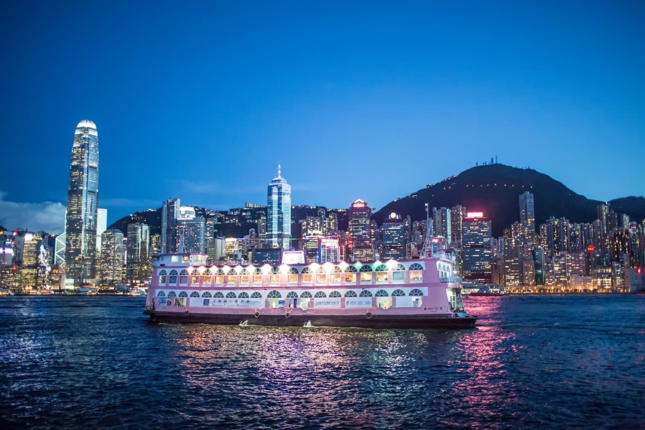 Harbour Cruise Bauhinia - تصویر 3