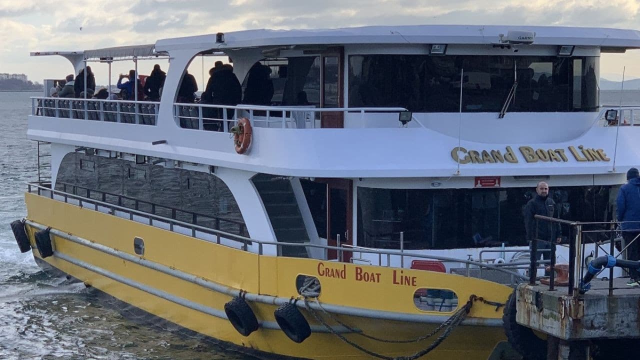 Golden Horn and Bosphorus Sightseeing Cruise with Audio Guide - تصویر اصلی
